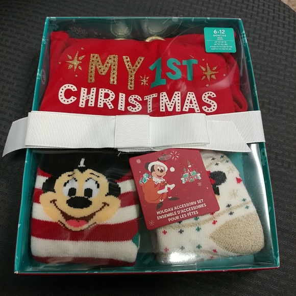 Mickey Mouse & Friends My 1st Christmas Beanie Set 6-12M Baby Hat Socks Diaper - Picture 10 of 11